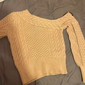 Off the shoulders knitted top